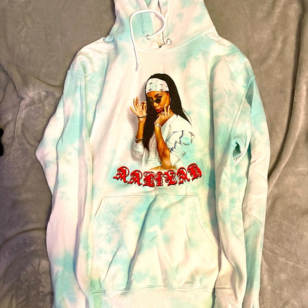 Aaliayah hoodie